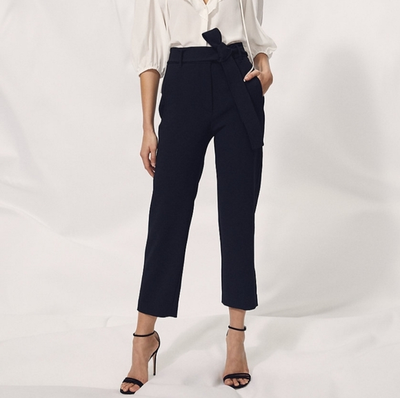 Aritzia Pants - Wilfred Front Tie Pant